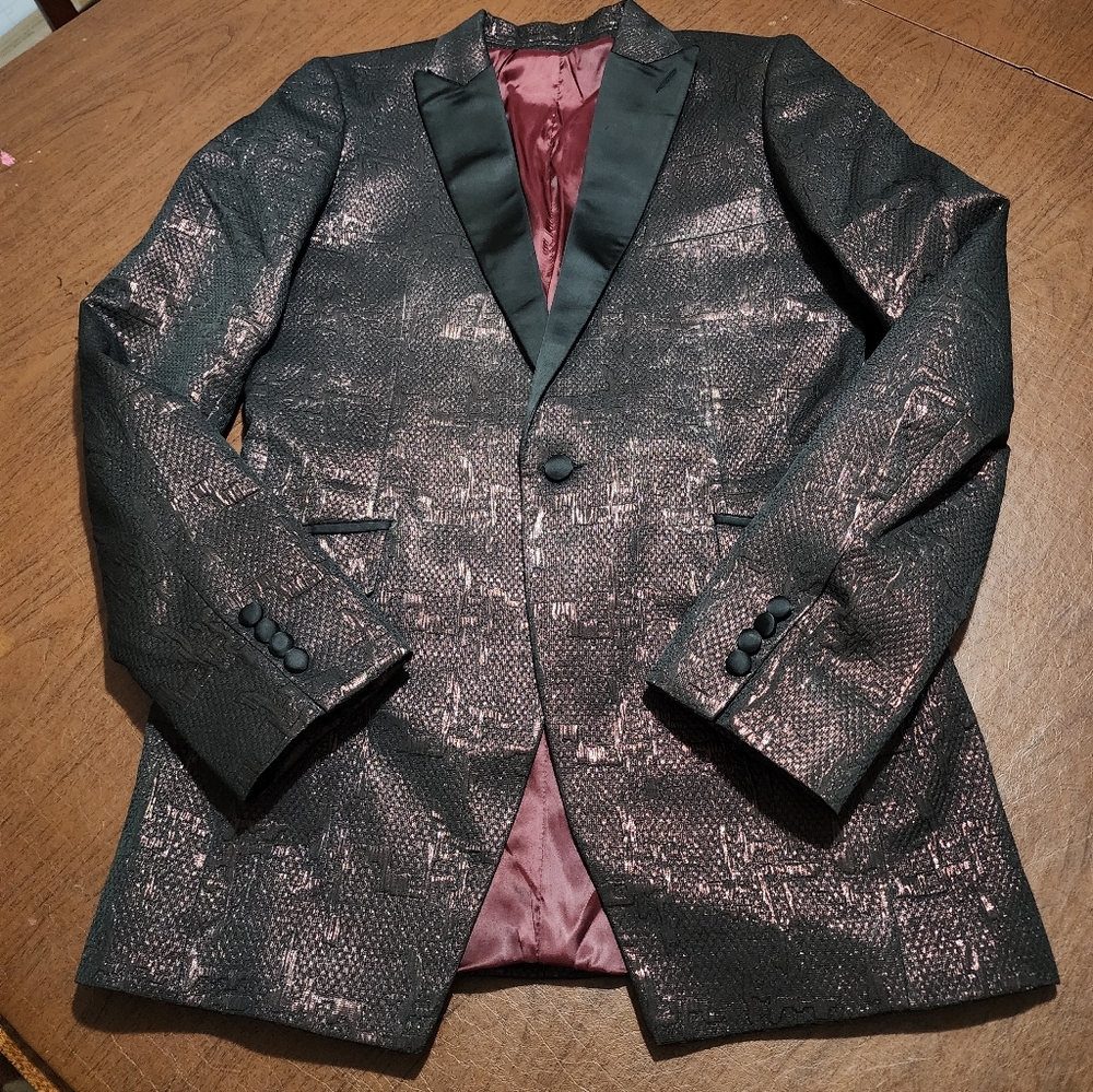 NWOT - Sophisticated Black and Burgundy Men's Blazer - Picture 2 of 10